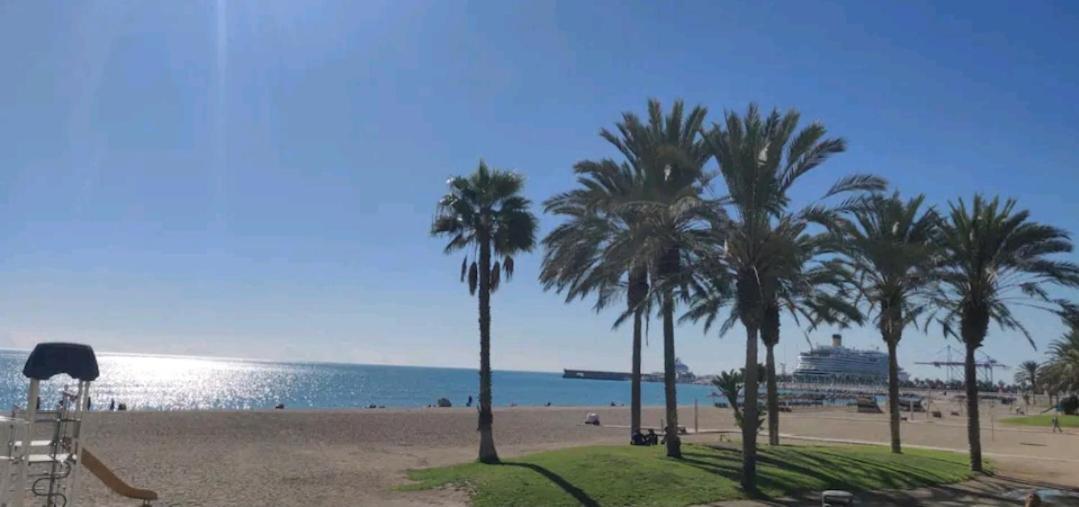 Beach House Apartment, Playa Malagueta Málaga Exteriör bild