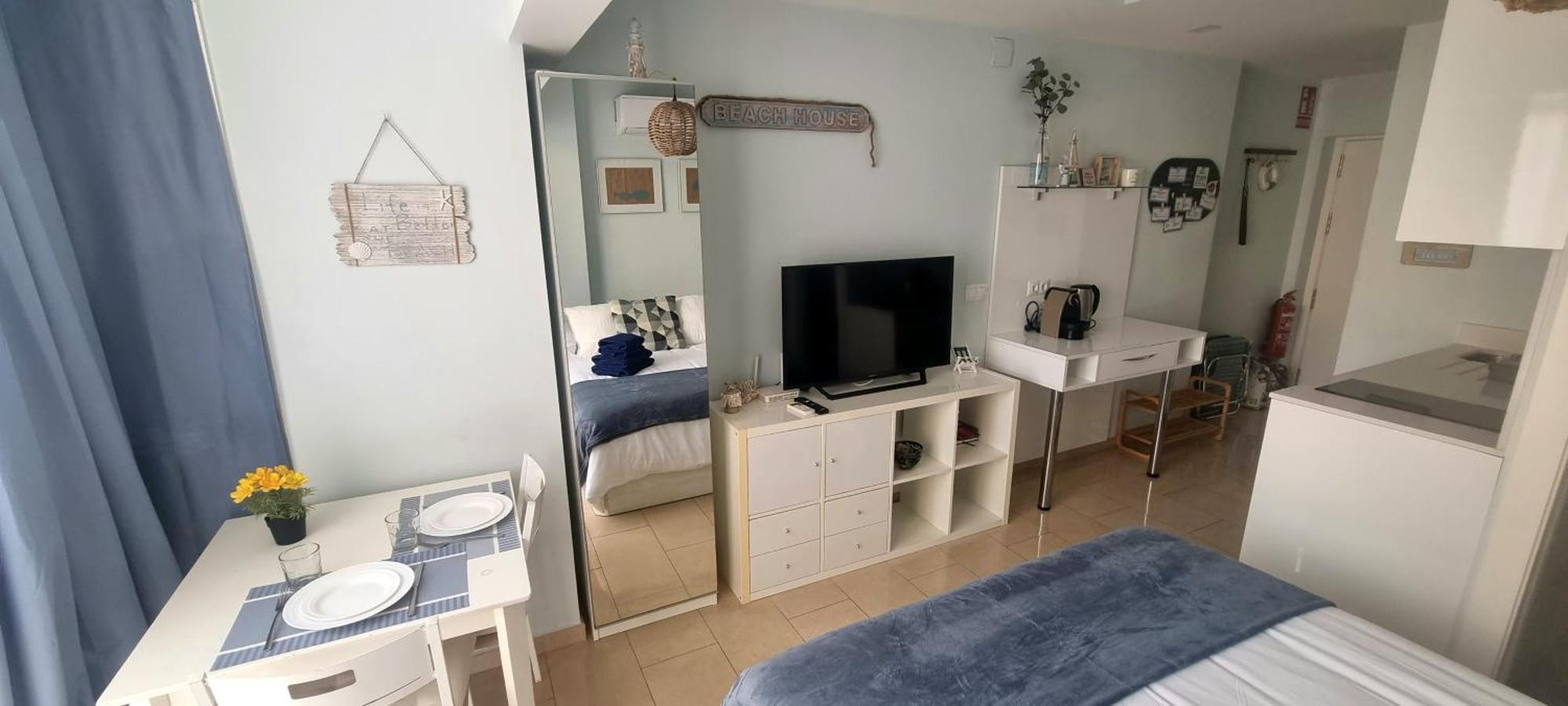 Beach House Apartment, Playa Malagueta Málaga Exteriör bild